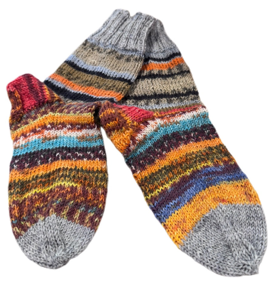 Socken Grösse 32/33 -handgestrickt- (01/141)
