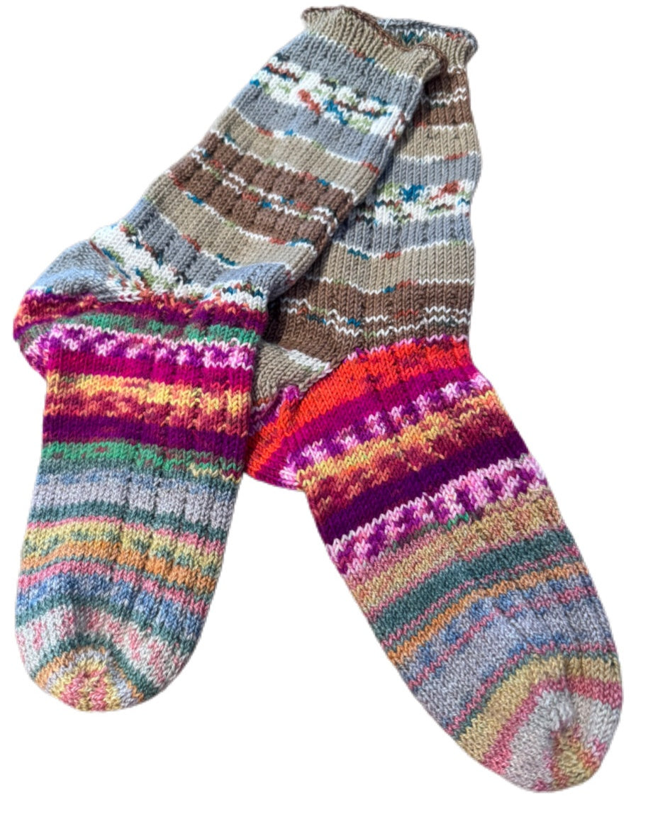 Socken Grösse 34/35 -handgestrickt- (01/127)