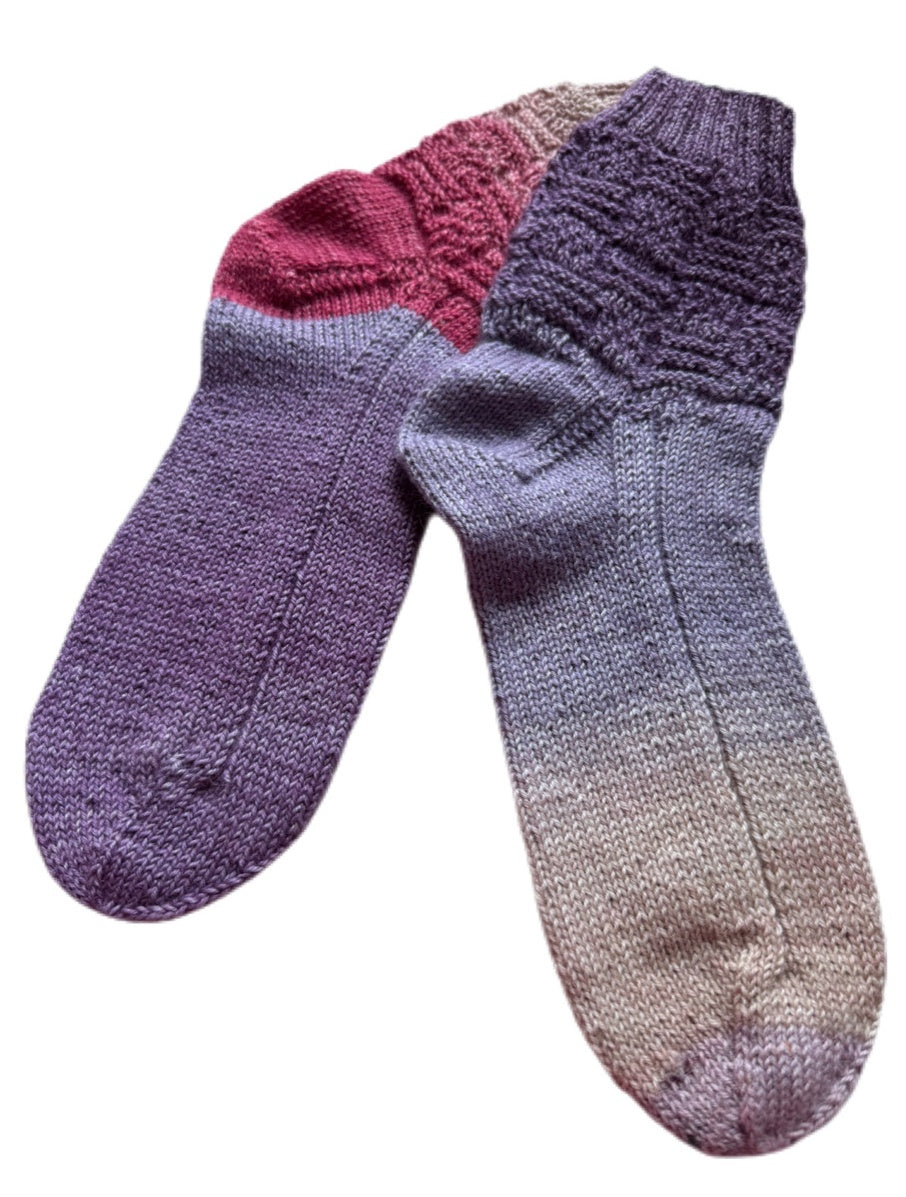 Socken Grösse 36/37 -handgestrickt- (01/228)